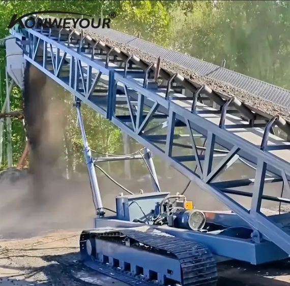 Conveyeur à bande mobile avec boom télescopique
